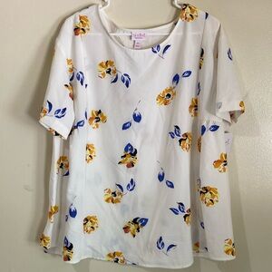 NWT Isabel maternity floral blouse